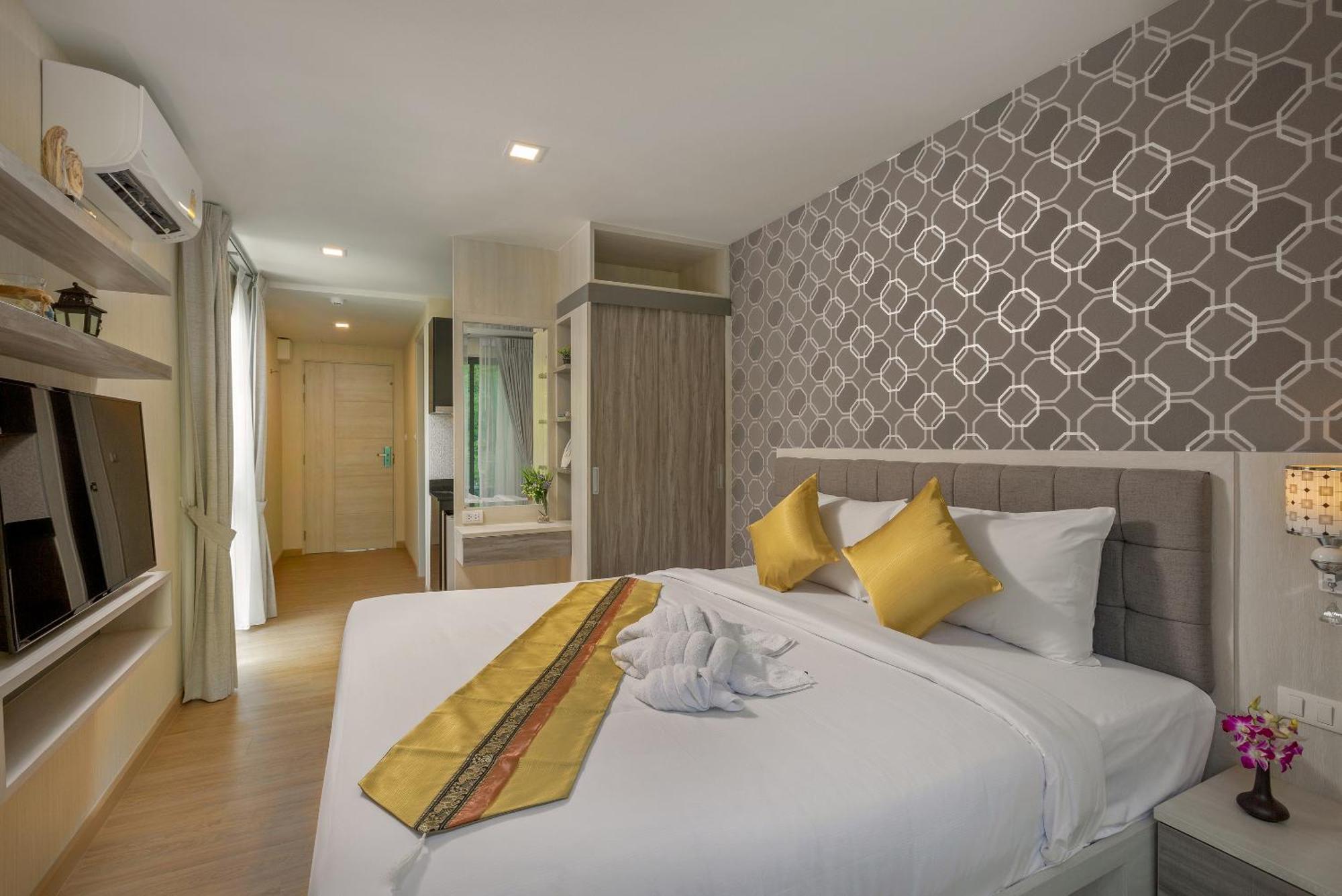 Splendid Sea View Resort Pantai Kata Ruang foto